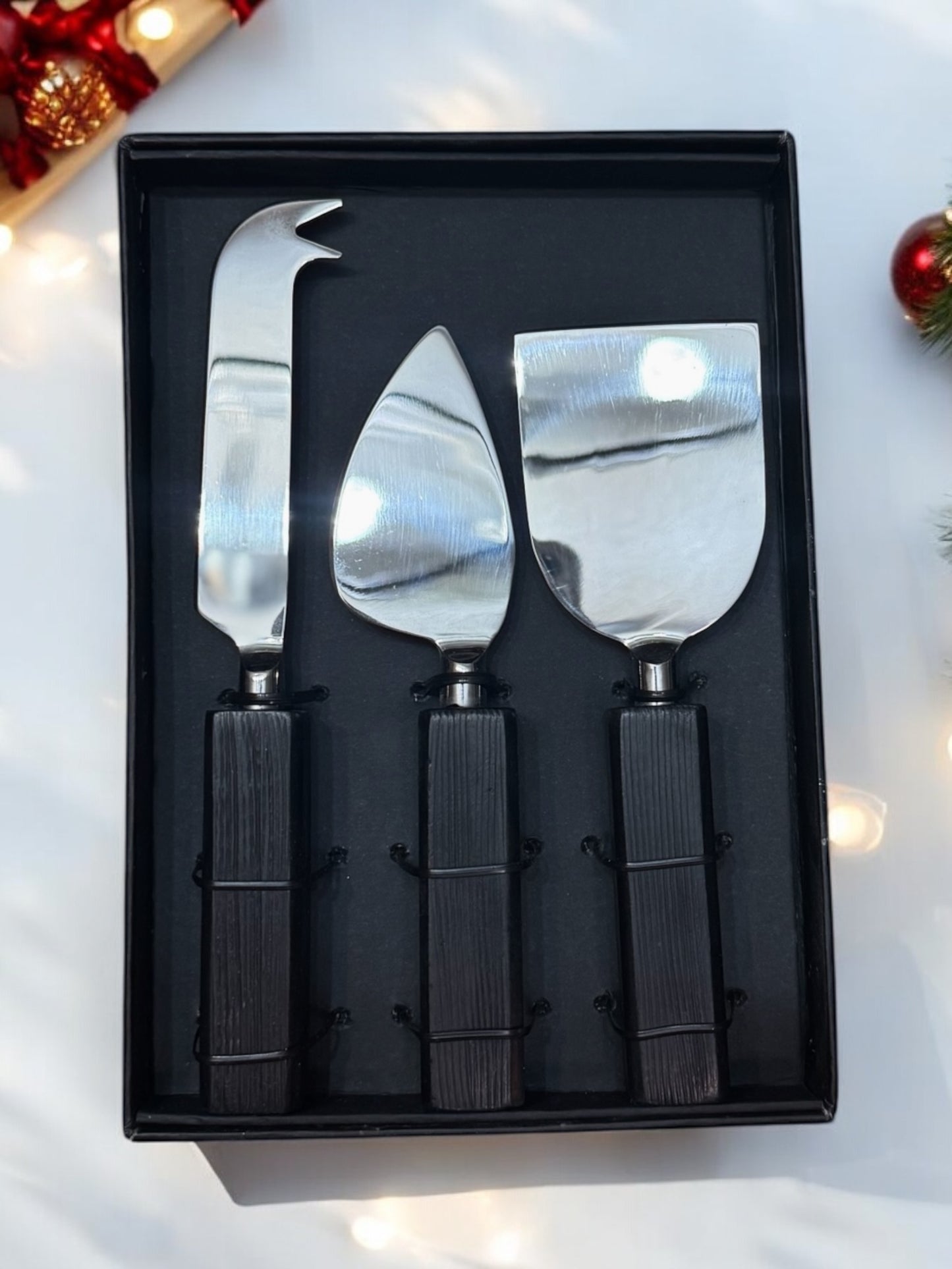 Holiday Luxe Artisan Charcuterie Basket | Entertainer’s Dream Gift Basket