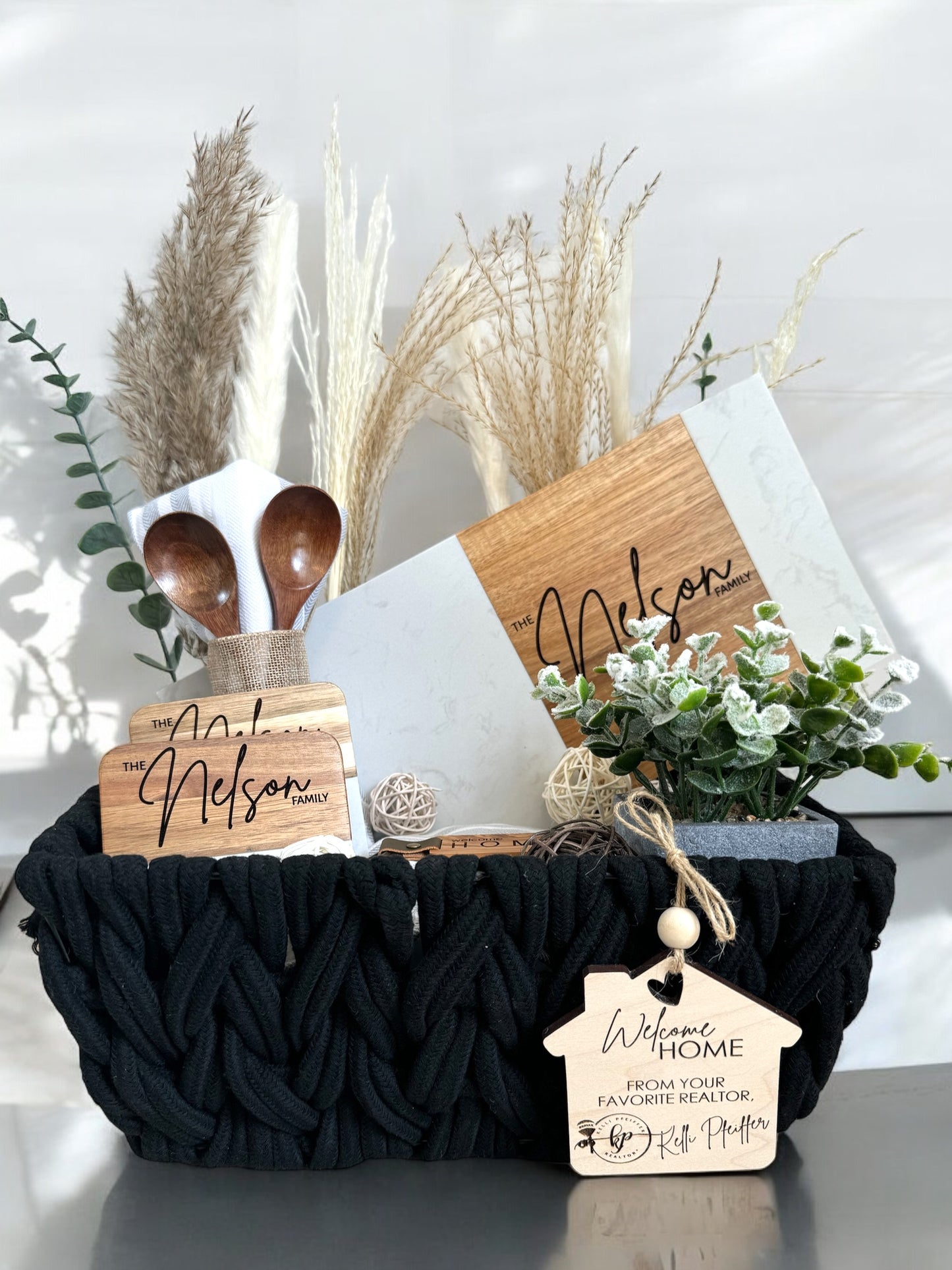Custom Closing Gift Basket (Small)| Realtor Gift Basket | Welcome Home Gift Basket | Realtor Closing Gift